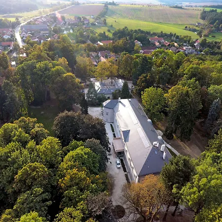 Zámek - Hotel&resort Hotel 4*