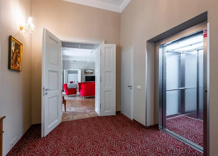 Zámek - Hotel&resort Hotel Ratmerice
