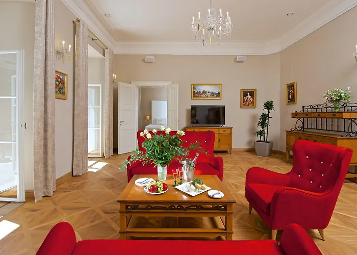 Zámek - Hotel&resort 4* Ratmerice