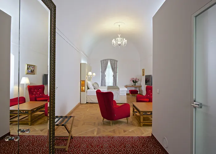 Hotel Zámek - Hotel&resort Ratmerice