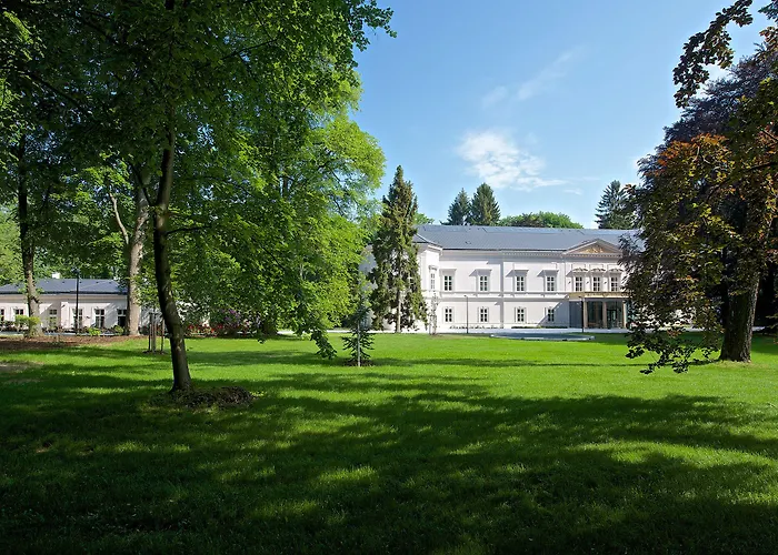 Zámek - Hotel&resort Hotel